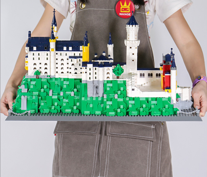 Neuschwanstein Castle Building Block Set – Germany Landmark Model
